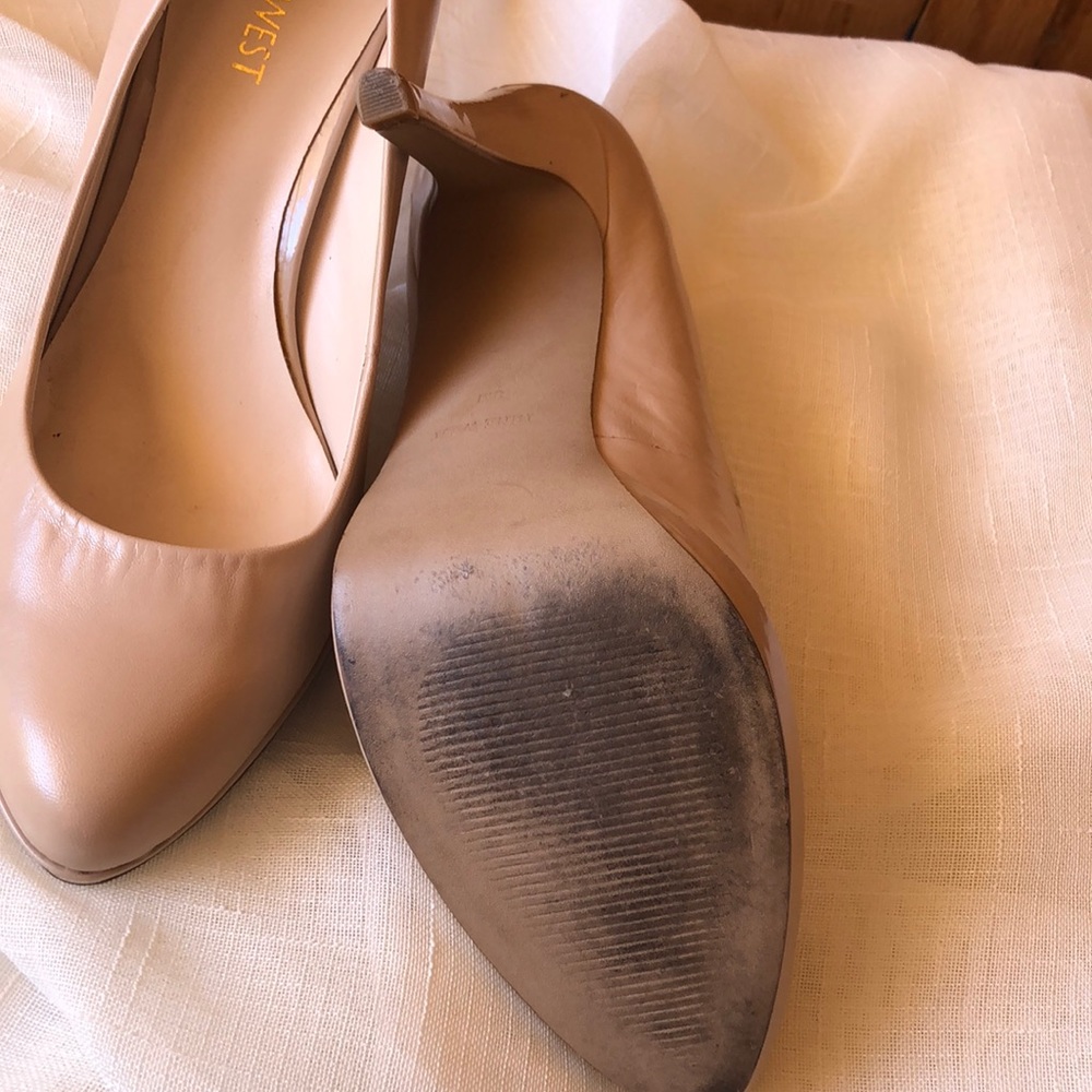 Nude Nine West pumps - Picture 3 of 6